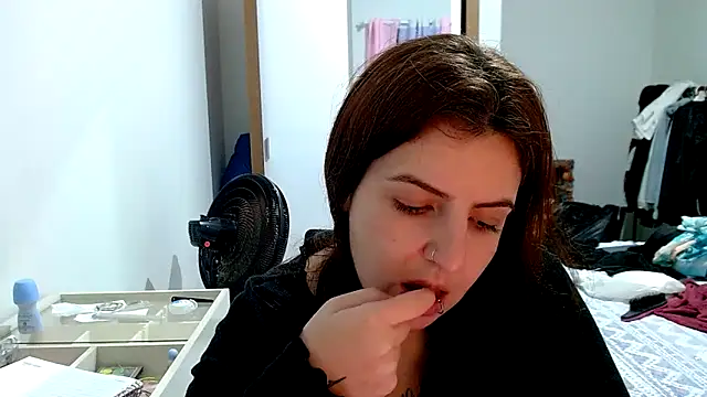 Snapshot of chelbyy chatting on 1, 10, 2025 chelbyy online show from 1, 10, 2025