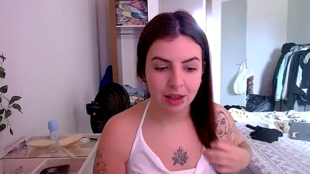 Snapshot of chelbyy chatting on 3, 10, 2025 chelbyy online show from 3, 10, 2025