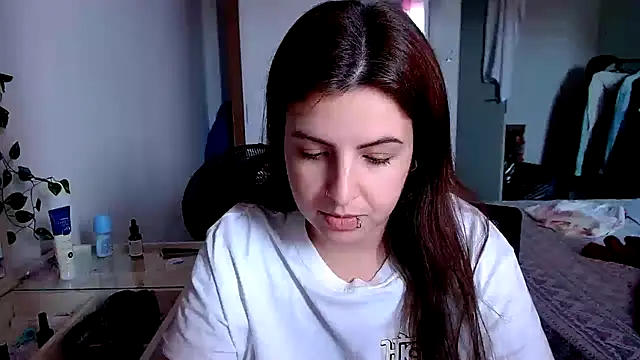 Snapshot of chelbyy chatting on 7, 10, 2025 chelbyy online show from 7, 10, 2025