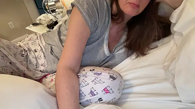 Snapshot of PreciousKittyXO chatting on 2, 2, 2025 PreciousKittyXO online show from 2, 2, 2025