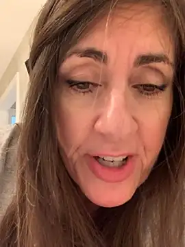 Snapshot of PreciousKittyXO chatting on 4, 2, 2025 PreciousKittyXO online show from 4, 2, 2025