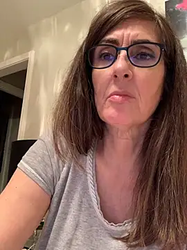 Snapshot of PreciousKittyXO chatting on 5, 2, 2025 PreciousKittyXO online show from 5, 2, 2025