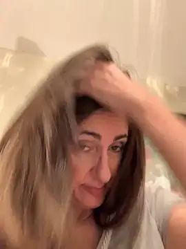 Snapshot of PreciousKittyXO chatting on 7, 2, 2025 PreciousKittyXO online show from 7, 2, 2025