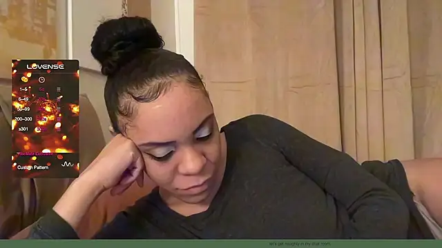 Snapshot of Sanaawest chatting on 9, 12, 2024 Sanaawest online show from 9, 12, 2024