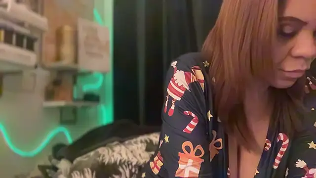 Snapshot of Sanaawest chatting on 14, 12, 2025 Sanaawest online show from 14, 12, 2025