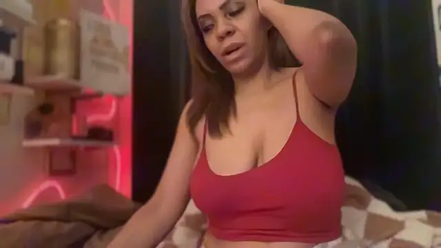 Snapshot of Sanaawest chatting on 15, 12, 2025 Sanaawest online show from 15, 12, 2025