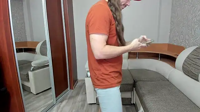 Marrymepls online show from 10, 11, 2025