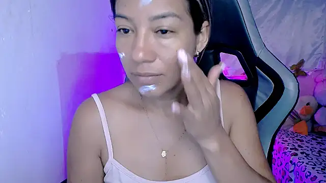 ninatiny online show from 18, 9, 2025