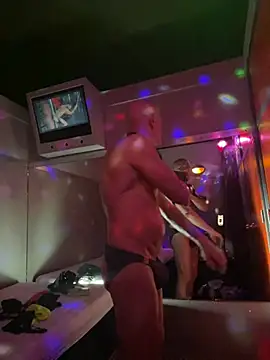 Snapshot of MikyFoxx chatting on 9, 2, 2025 MikyFoxx online show from 9, 2, 2025