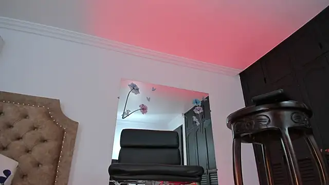 Snapshot of KATALINA_HOT_TS chatting on 17, 10, 2025 KATALINA HOT TS online show from 17, 10, 2025