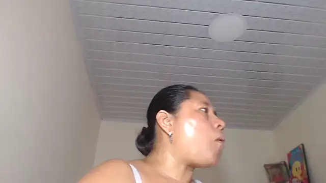 Snapshot of adrixxx38 chatting on 26, 9, 2025 adrixxx38 online show from 26, 9, 2025