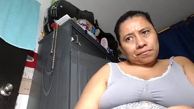 adrixxx38 online show from 28, 3, 2026