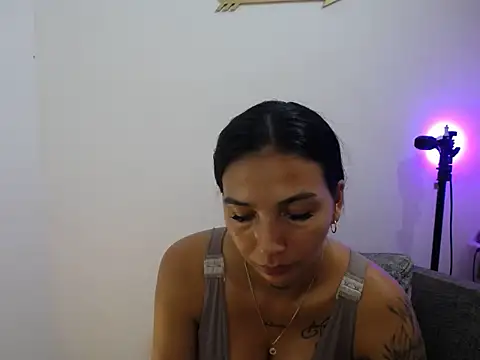 Allyson Smith online show from 31, 1, 2025