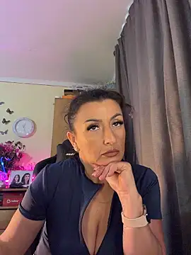 Hotangel75 online show from 2, 6, 2026