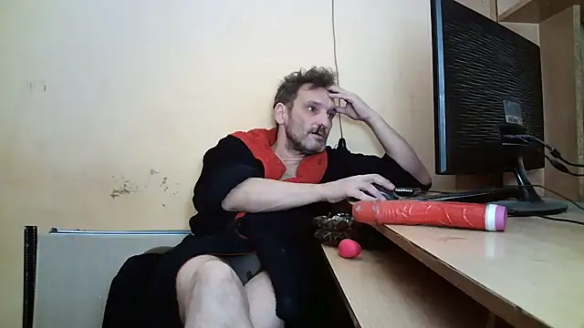 Snapshot of dundyFocus chatting on 6, 3, 2026 dundyFocus online show from 6, 3, 2026