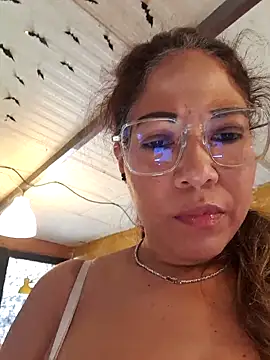 Snapshot of mila38 chatting on 15, 5, 2026 mila38 online show from 15, 5, 2026