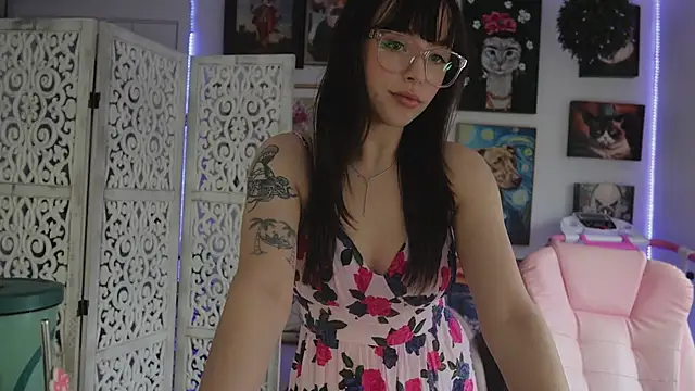 Snapshot of makiyahbelle chatting on 15, 6, 2026 makiyahbelle online show from 15, 6, 2026