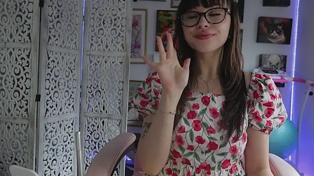 Snapshot of makiyahbelle chatting on 17, 6, 2026 makiyahbelle online show from 17, 6, 2026