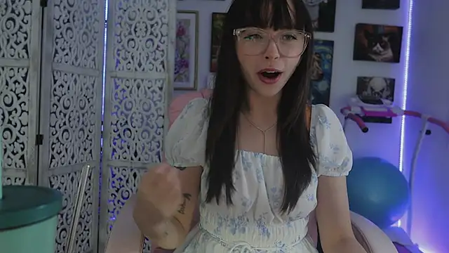 Snapshot of makiyahbelle chatting on 24, 6, 2026 makiyahbelle online show from 24, 6, 2026
