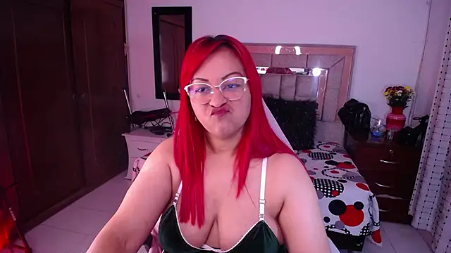 Snapshot of salomecastro_ chatting on 4, 2, 2025 salomecastro online show from 4, 2, 2025