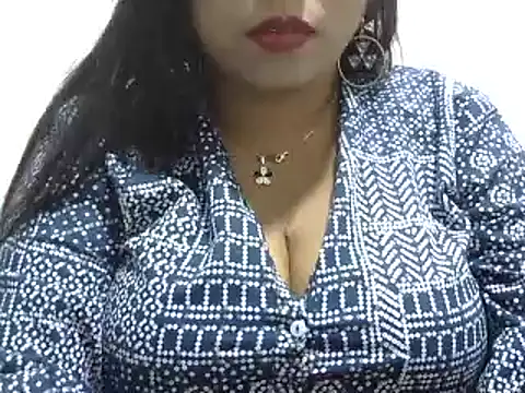 Snapshot of ROSEE_MERRYYYY chatting on 2, 1, 2025 ROSEE MERRYYYY online show from 2, 1, 2025