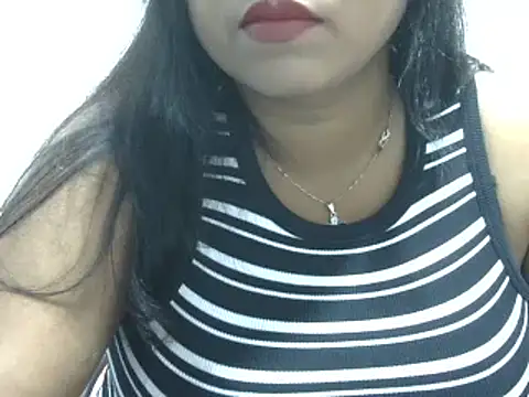 Snapshot of ROSEE_MERRYYYY chatting on 7, 1, 2025 ROSEE MERRYYYY online show from 7, 1, 2025