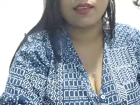 Snapshot of ROSEE_MERRYYYY chatting on 5, 2, 2025 ROSEE MERRYYYY online show from 5, 2, 2025