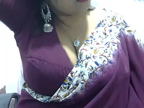 Snapshot of ROSEE_MERRYYYY chatting on 16, 2, 2025 ROSEE MERRYYYY online show from 16, 2, 2025