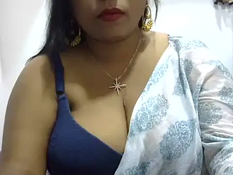 Snapshot of ROSEE_MERRYYYY chatting on 19, 2, 2025 ROSEE MERRYYYY online show from 19, 2, 2025