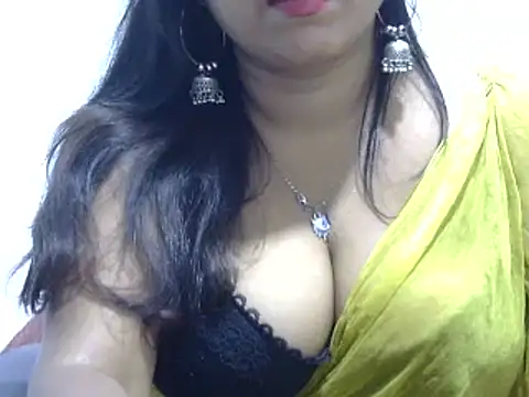 Snapshot of ROSEE_MERRYYYY chatting on 21, 3, 2025 ROSEE MERRYYYY online show from 21, 3, 2025
