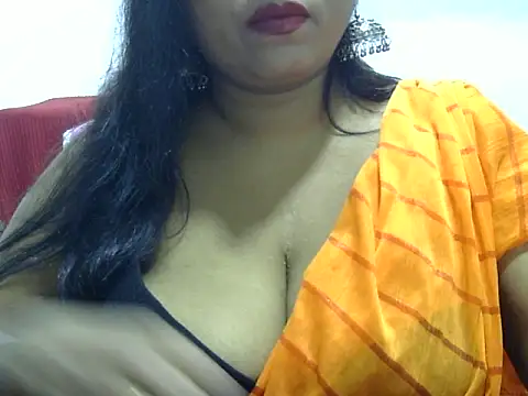 Snapshot of ROSEE_MERRYYYY chatting on 15, 9, 2025 ROSEE MERRYYYY online show from 15, 9, 2025