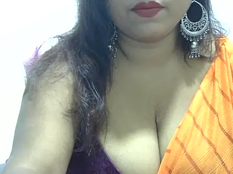Snapshot of ROSEE_MERRYYYY chatting on 11, 10, 2025 ROSEE MERRYYYY online show from 11, 10, 2025