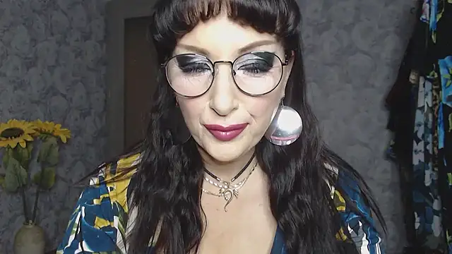 Aziza1 online show from 15, 9, 2025