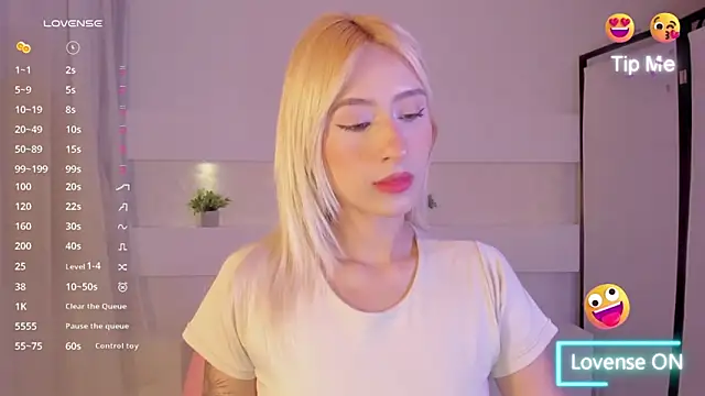 Snapshot of AshleyRoys chatting on 24, 1, 2025 AshleyRoys online show from 24, 1, 2025