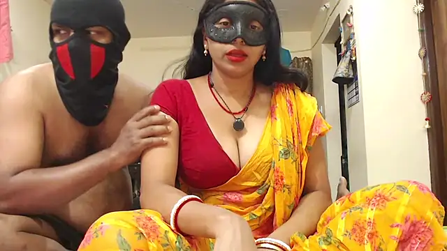 Elina Raj online show from 7, 3, 2025