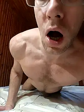 Snapshot of yatshen chatting on 3, 12, 2025 yatshen online show from 3, 12, 2025