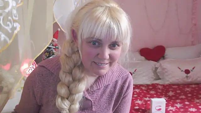 SunnySylvia online show from 2, 1, 2025