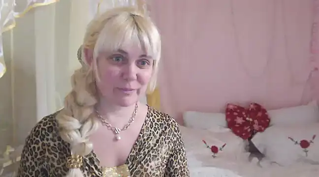 SunnySylvia online show from 15, 1, 2025