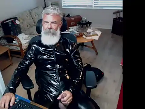 Snapshot of njdbear chatting on 25, 6, 2026 njdbear online show from 25, 6, 2026