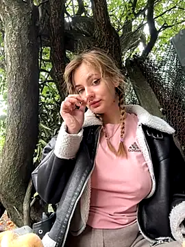 Night dreams online show from 25, 9, 2025