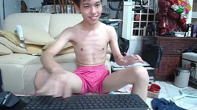 Snapshot of andrewooi chatting on 10, 12, 2024 andrewooi online show from 10, 12, 2024