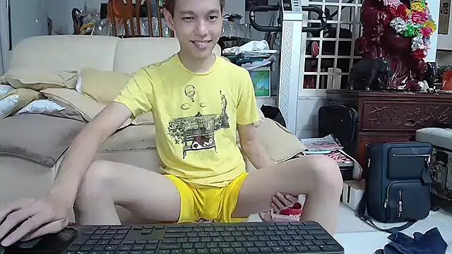 Snapshot of andrewooi chatting on 18, 1, 2025 andrewooi online show from 18, 1, 2025