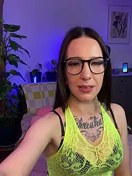 Trixie-Tainted online show from 24, 2, 2025