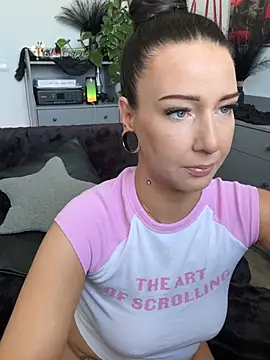Snapshot of Trixie-Tainted chatting on 22, 6, 2026 Trixie-Tainted online show from 22, 6, 2026