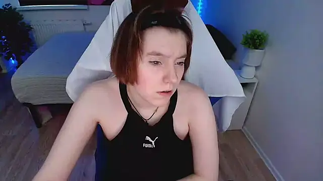 Snapshot of CranberryHot chatting on 13, 3, 2025 CranberryHot online show from 13, 3, 2025