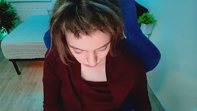 Snapshot of CranberryHot chatting on 24, 9, 2025 CranberryHot online show from 24, 9, 2025
