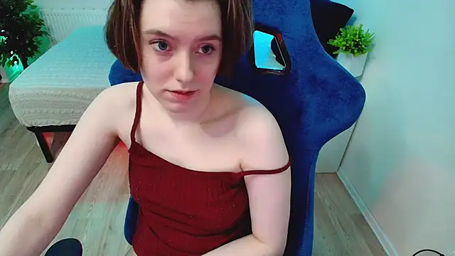 Snapshot of CranberryHot chatting on 5, 10, 2025 CranberryHot online show from 5, 10, 2025