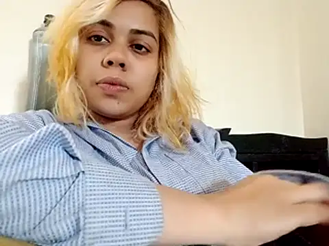 Nainagupta7890 online show from 9, 11, 2025