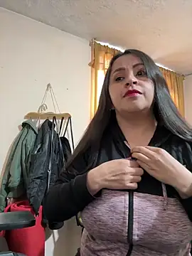 latinfemale online show from 14, 2, 2026