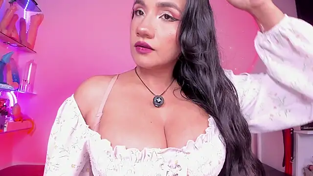 christymilkk online show from 19, 11, 2025